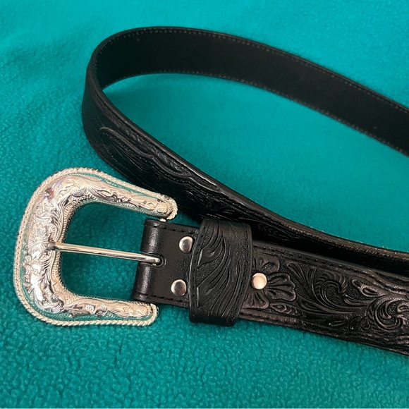 Nocona Black Tooled Leather Belt with Engraved Silver Buckle - Picture 2 of 10